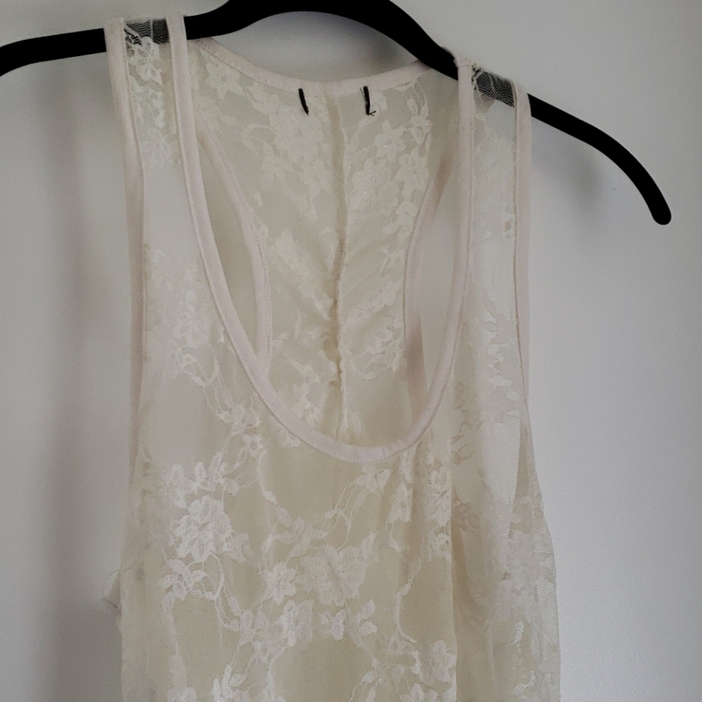 Lace racerback top - Picture 2 of 6